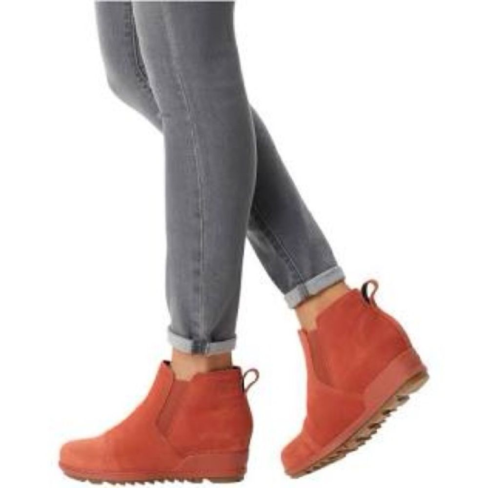 Sorel Wedge Evie Pull On Booties Warp Red Size 8 Suede